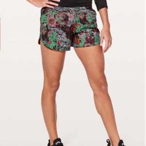 lululemon size 4 choose a side reversible shorts